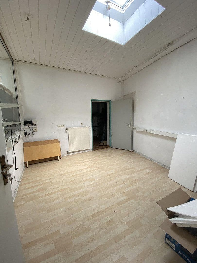 Prodej domu 190 m², pozemek 956 m², Stipshausen, Porýní-Falc Prodej domu 190 m², pozemek 956 m², Stipshausen, Porýní-Falc