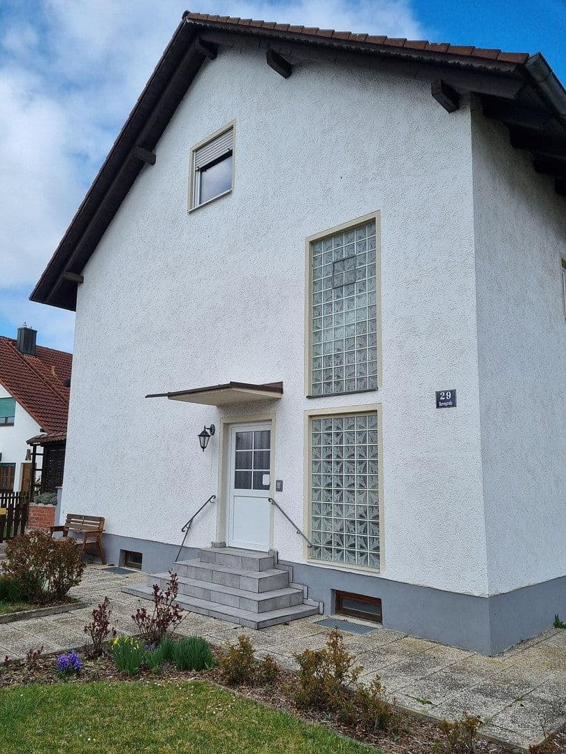 Prodej domu 245 m², pozemek 662 m², Oberringstrasse 29, Ingolstadt, Bavorsko Prodej domu 245 m², pozemek 662 m², Oberringstrasse 29, Ingolstadt, Bavorsko