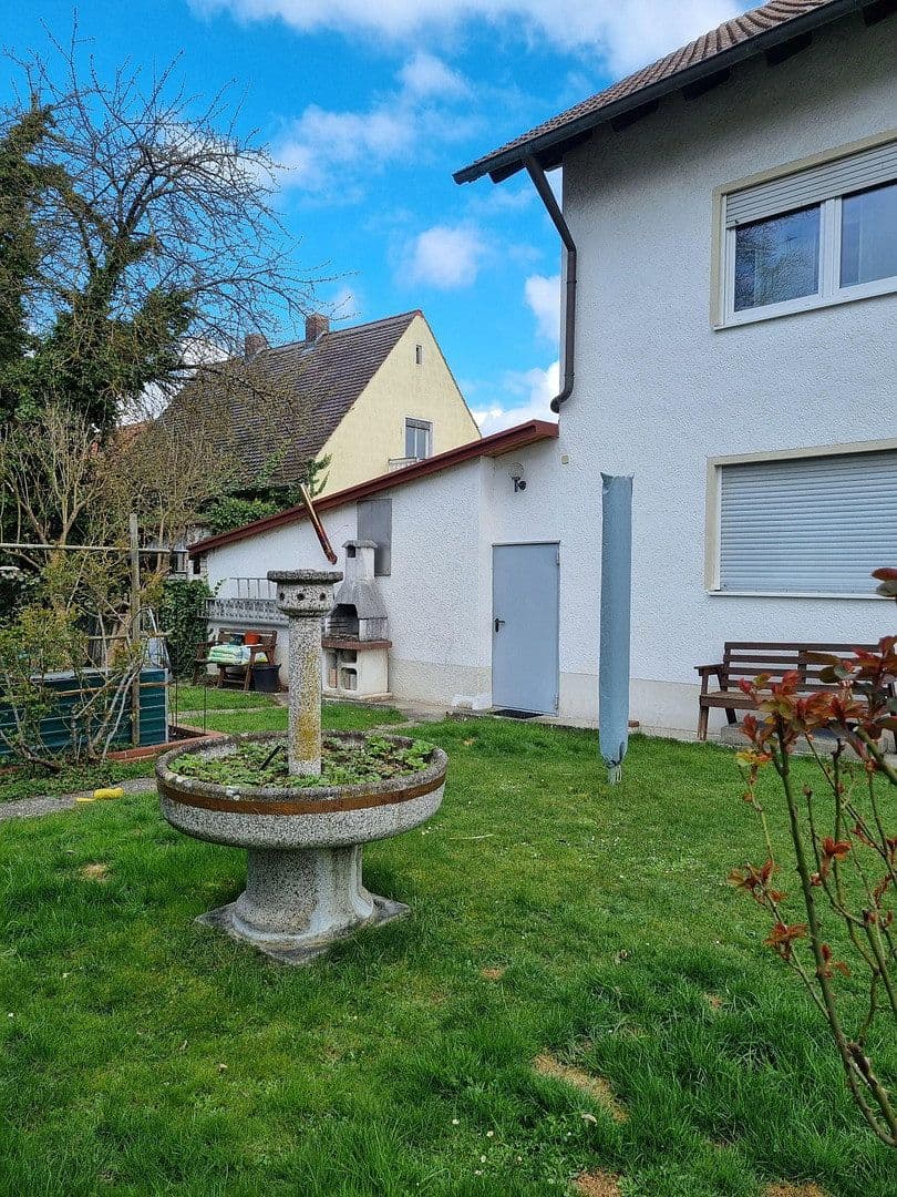 Prodej domu 245 m², pozemek 662 m², Oberringstrasse 29, Ingolstadt, Bavorsko Prodej domu 245 m², pozemek 662 m², Oberringstrasse 29, Ingolstadt, Bavorsko