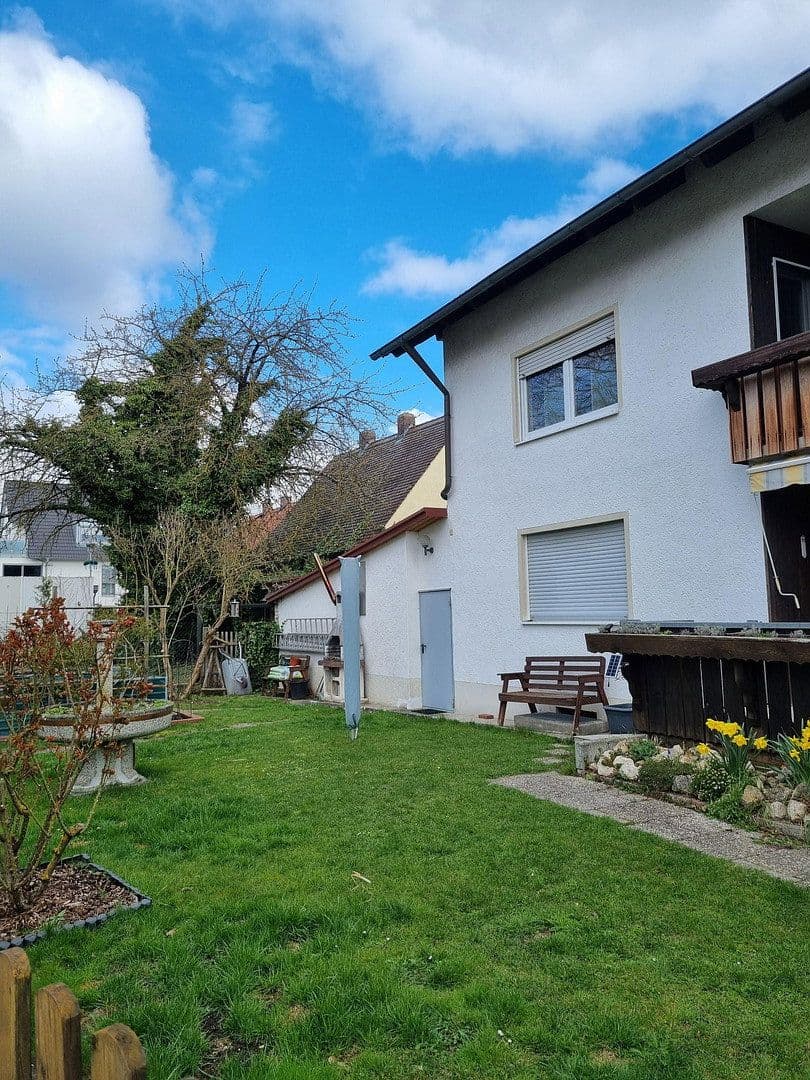 Prodej domu 245 m², pozemek 662 m², Oberringstrasse 29, Ingolstadt, Bavorsko Prodej domu 245 m², pozemek 662 m², Oberringstrasse 29, Ingolstadt, Bavorsko