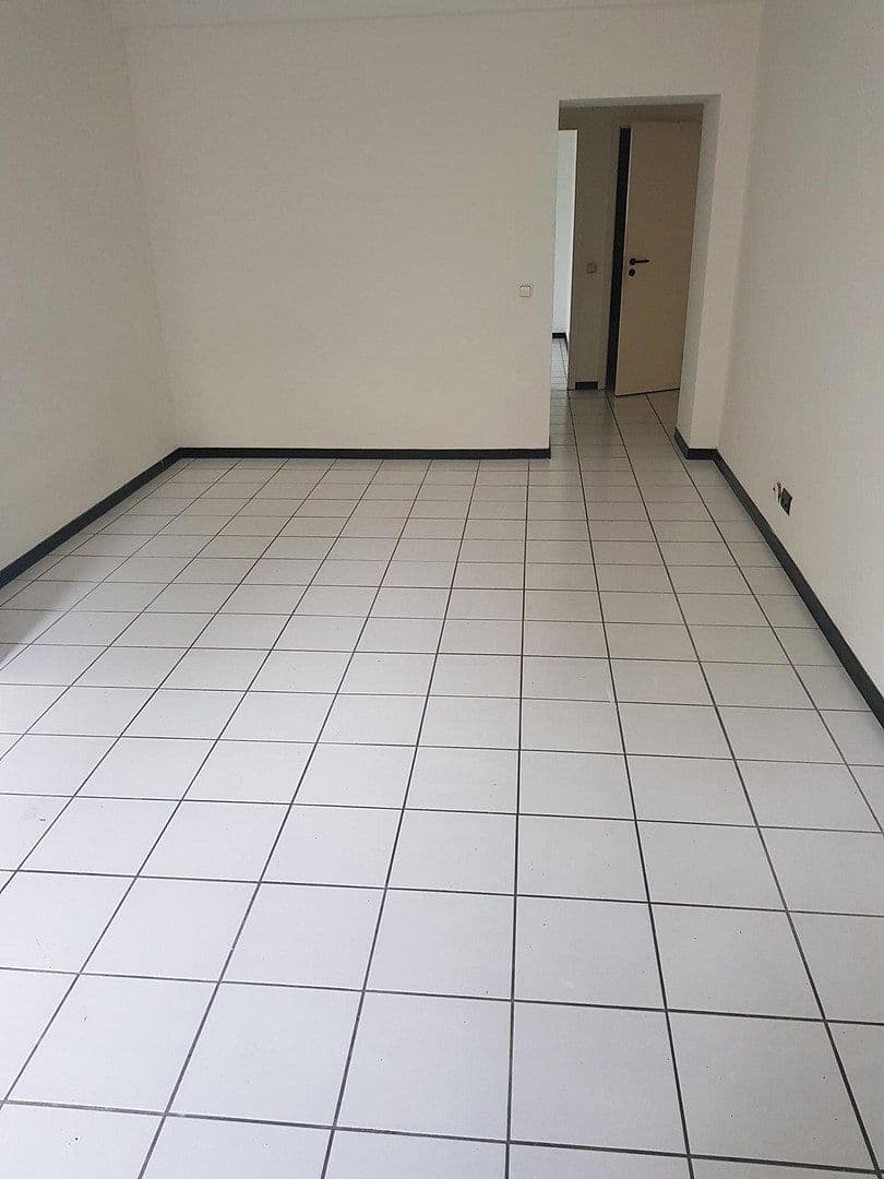 Pronájem bytu 2+1 50 m², Maria-Theresia-Allee 35, Cáchy, Severní Porýní-Vestfálsko Pronájem bytu 2+1 50 m², Maria-Theresia-Allee 35, Cáchy, Severní Porýní-Vestfálsko