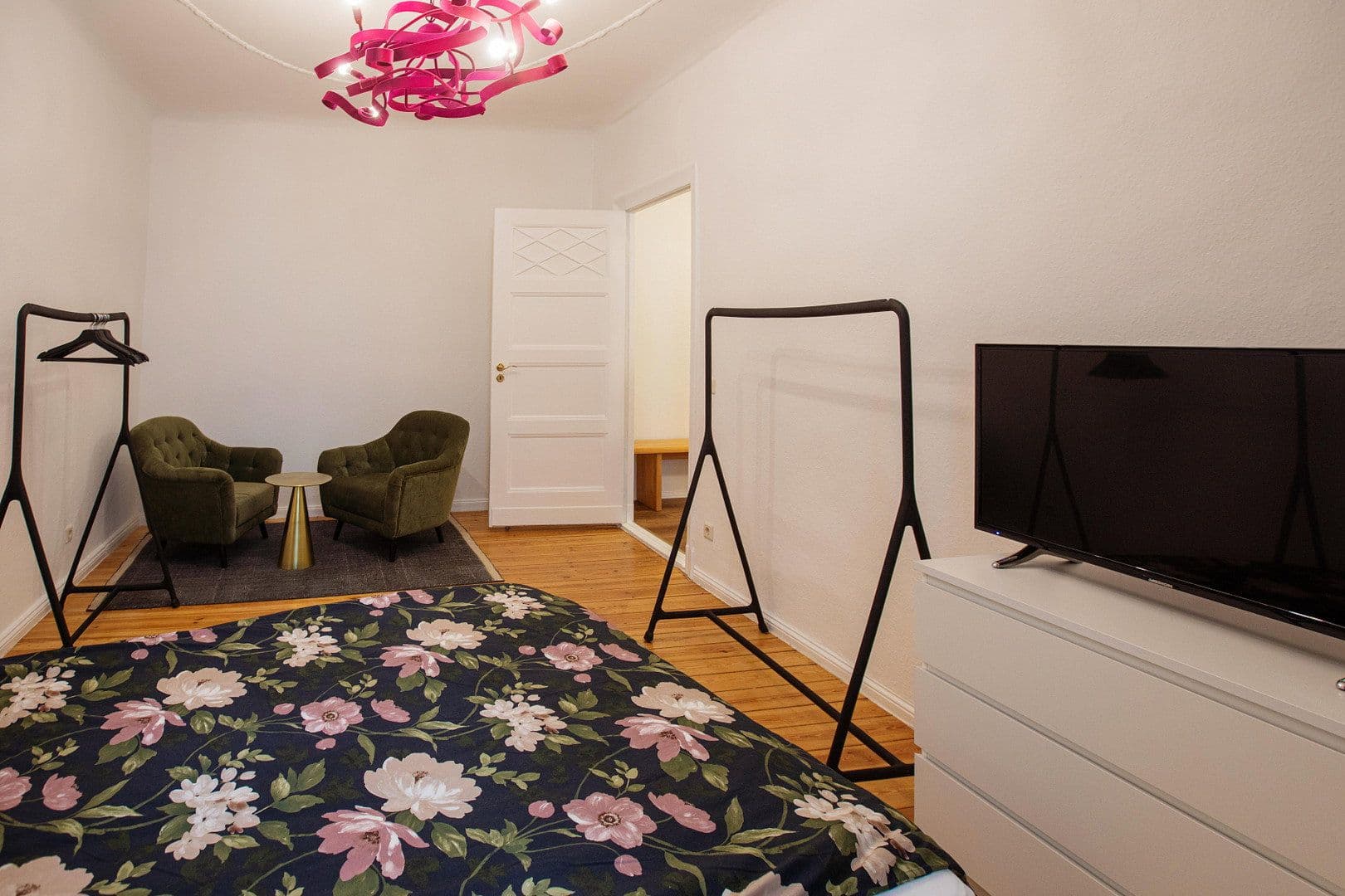 Pronájem bytu 1+1 44 m², Stahlheimer Straße 24, Berlin, Berlín Pronájem bytu 1+1 44 m², Stahlheimer Straße 24, Berlin, Berlín