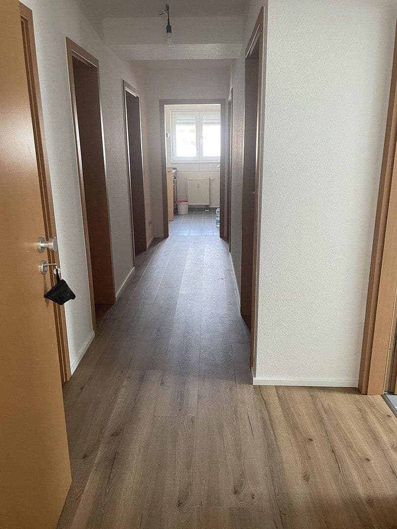 Pronájem bytu 4+1 84 m², Böblingen, Bádensko-Württembersko Pronájem bytu 4+1 84 m², Böblingen, Bádensko-Württembersko