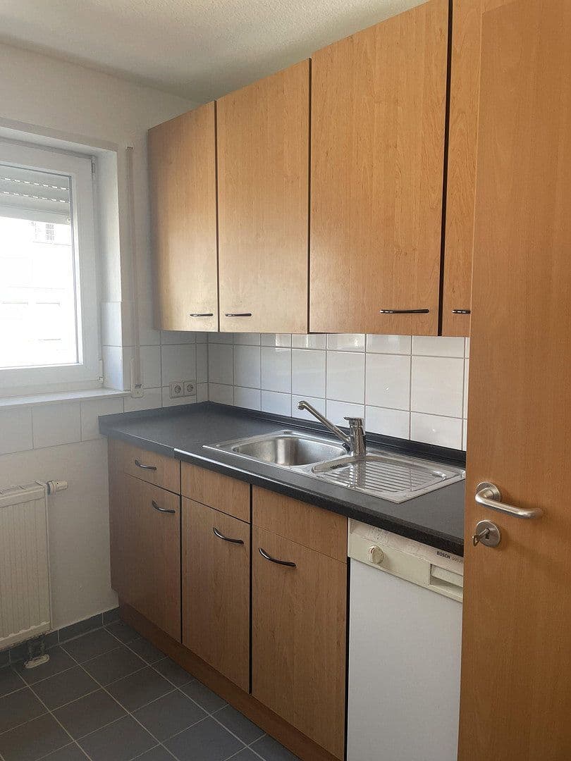 Pronájem bytu 4+1 84 m², Böblingen, Bádensko-Württembersko Pronájem bytu 4+1 84 m², Böblingen, Bádensko-Württembersko