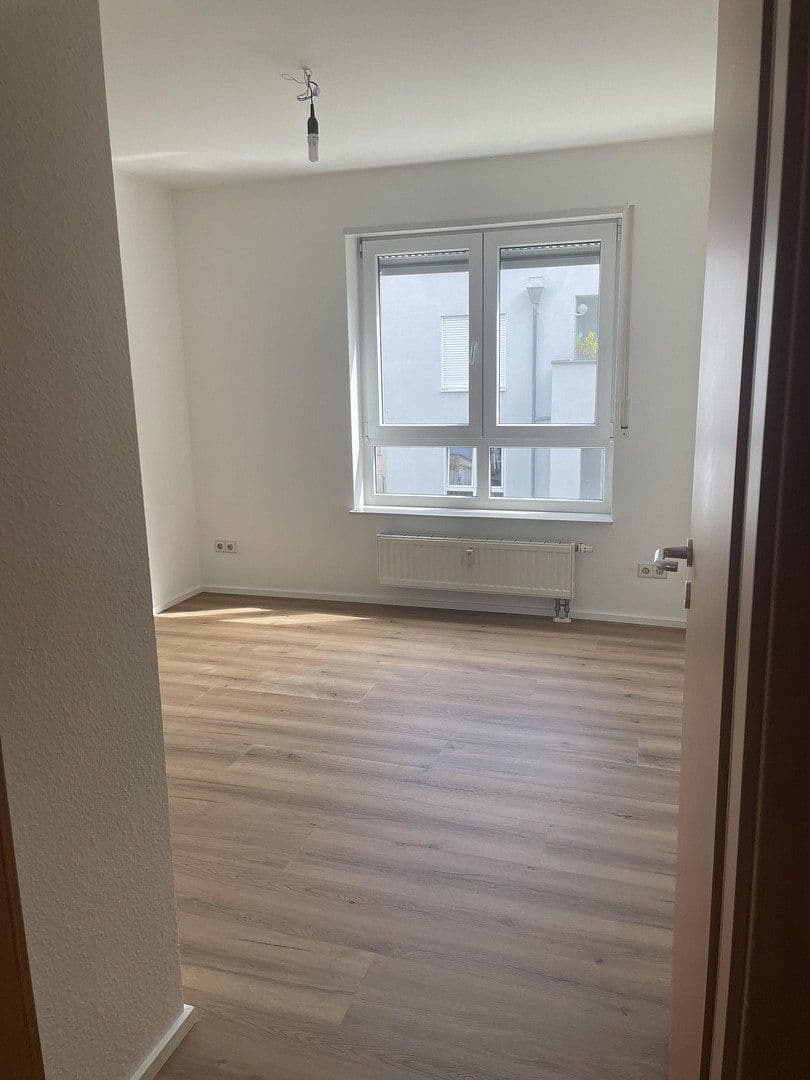Pronájem bytu 4+1 84 m², Böblingen, Bádensko-Württembersko Pronájem bytu 4+1 84 m², Böblingen, Bádensko-Württembersko