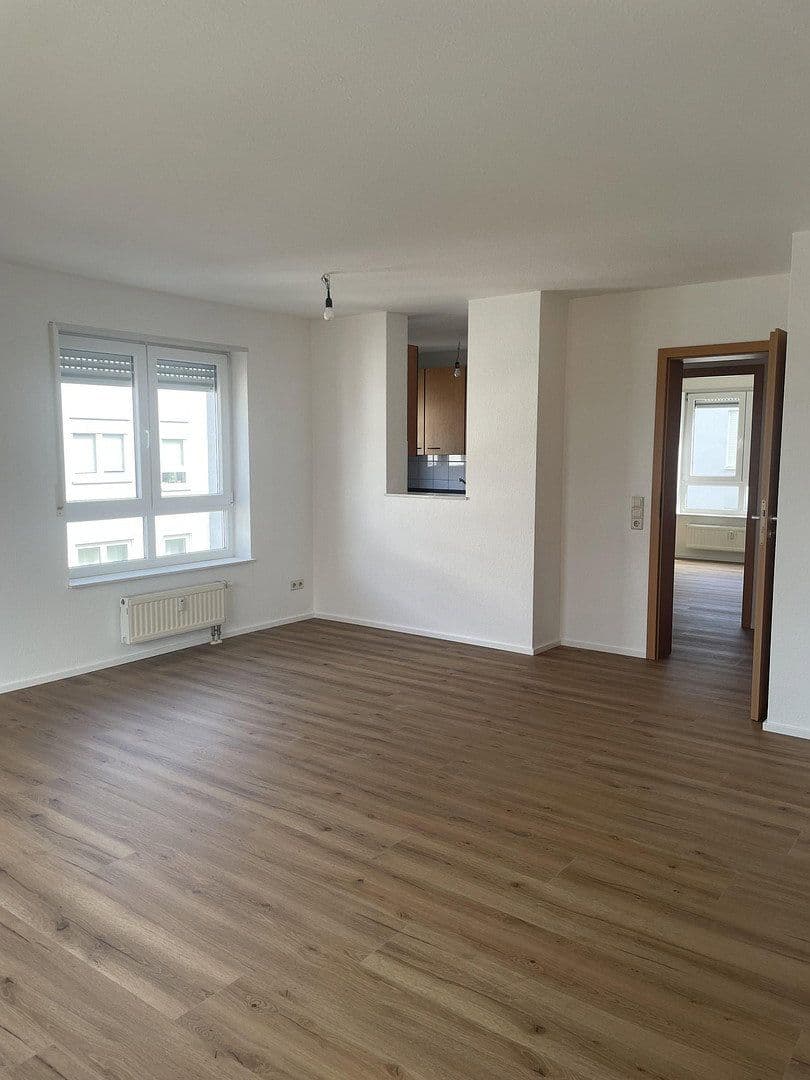 Pronájem bytu 4+1 84 m², Böblingen, Bádensko-Württembersko Pronájem bytu 4+1 84 m², Böblingen, Bádensko-Württembersko