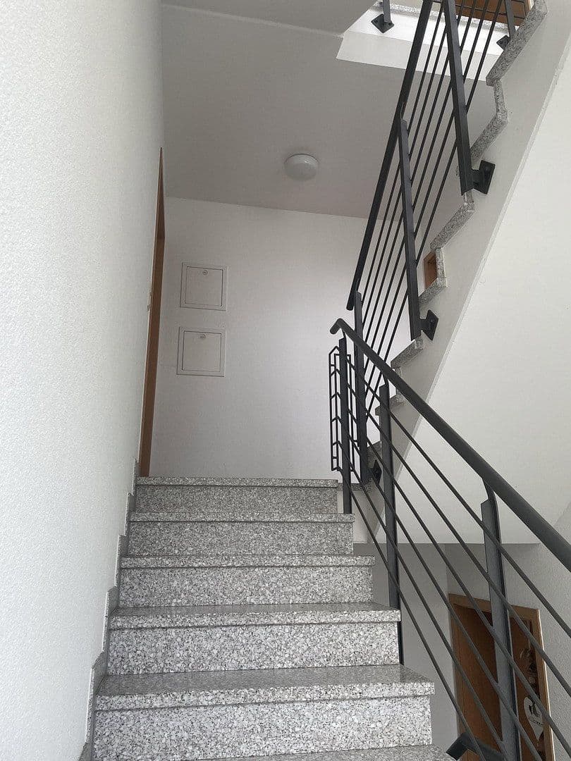 Pronájem bytu 4+1 84 m², Böblingen, Bádensko-Württembersko Pronájem bytu 4+1 84 m², Böblingen, Bádensko-Württembersko