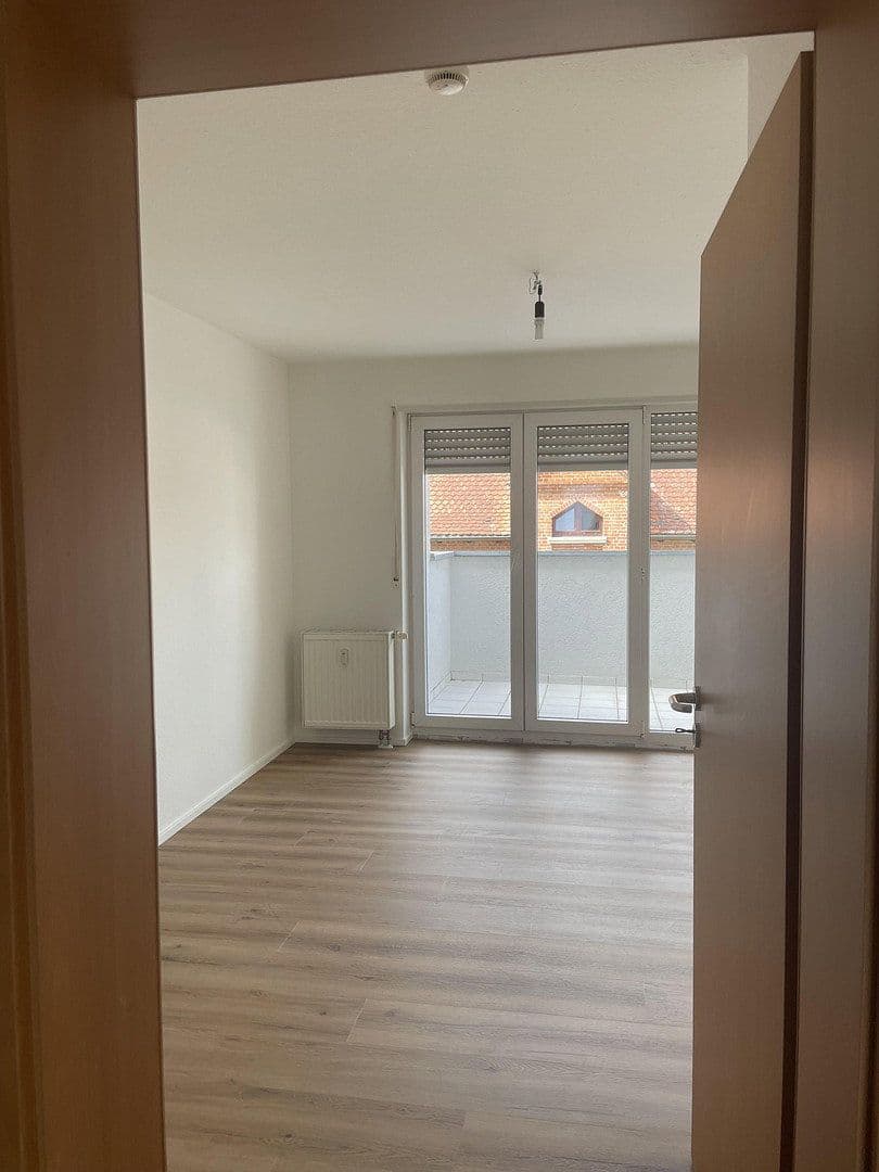 Pronájem bytu 4+1 84 m², Böblingen, Bádensko-Württembersko Pronájem bytu 4+1 84 m², Böblingen, Bádensko-Württembersko