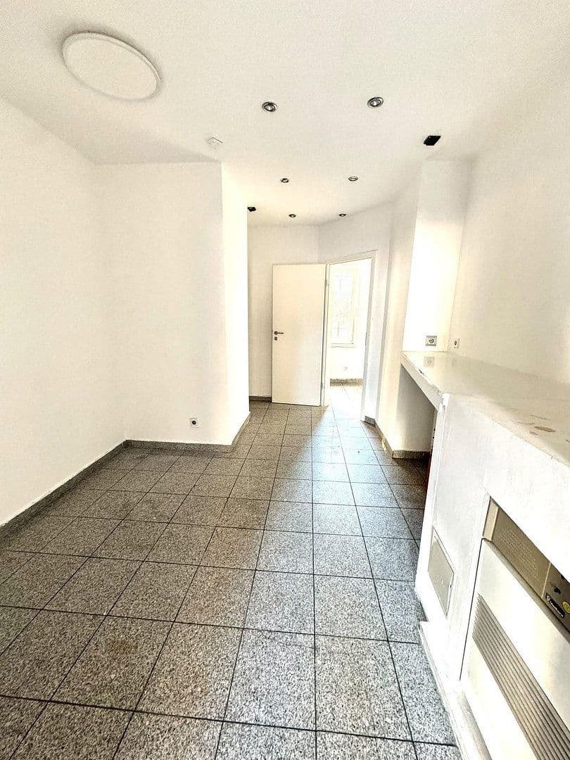 Pronájem nebytového prostoru 70 m², Allersberger Str. 111, Nürnberg, Bavorsko Pronájem nebytového prostoru 70 m², Allersberger Str. 111, Nürnberg, Bavorsko