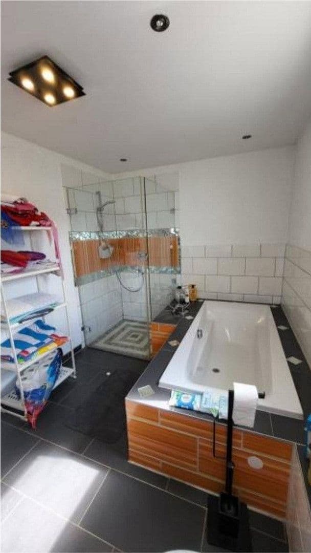 Prodej domu 215 m², pozemek 898 m², Linden, Porýní-Falc Prodej domu 215 m², pozemek 898 m², Linden, Porýní-Falc