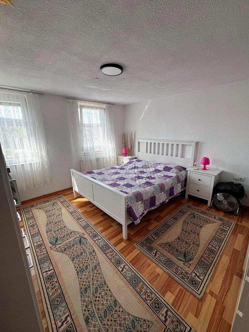 Pronájem bytu 3+1 69 m², Abstatter Straße 36, Untergruppenbach, Bádensko-Württembersko Pronájem bytu 3+1 69 m², Abstatter Straße 36, Untergruppenbach, Bádensko-Württembersko