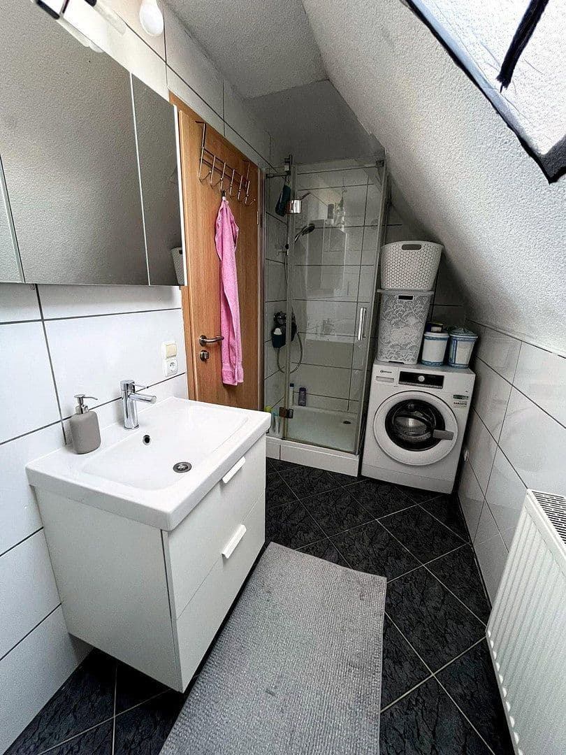 Pronájem bytu 3+1 69 m², Abstatter Straße 36, Untergruppenbach, Bádensko-Württembersko Pronájem bytu 3+1 69 m², Abstatter Straße 36, Untergruppenbach, Bádensko-Württembersko