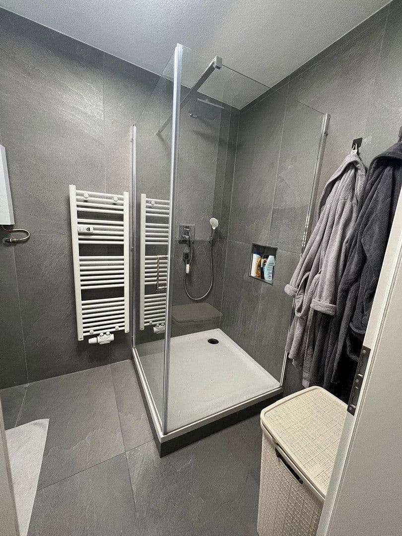 Pronájem bytu 2+1 75 m², Stuttgart-Wangen, Bádensko-Württembersko Pronájem bytu 2+1 75 m², Stuttgart-Wangen, Bádensko-Württembersko