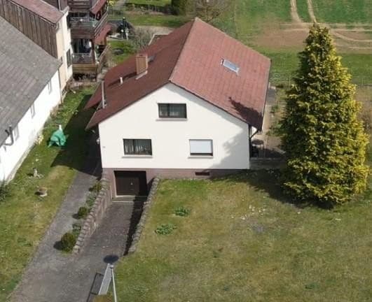 Prodej domu 185 m², pozemek 700 m², Frauenstraße 44, Bernstadt, Bádensko-Württembersko Prodej domu 185 m², pozemek 700 m², Frauenstraße 44, Bernstadt, Bádensko-Württembersko