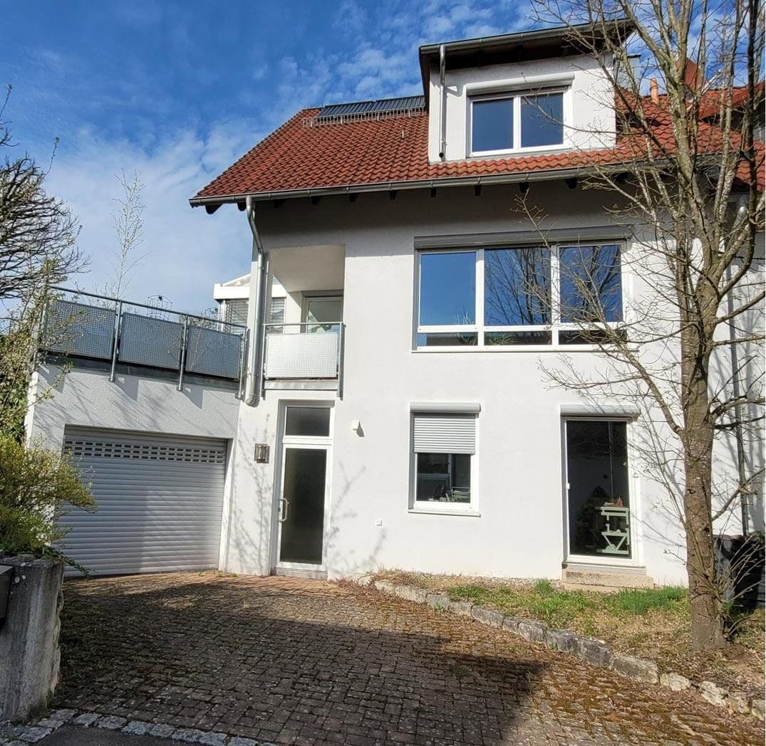 Prodej domu 187 m², pozemek 310 m², Oberstenfeld, Bádensko-Württembersko Prodej domu 187 m², pozemek 310 m², Oberstenfeld, Bádensko-Württembersko
