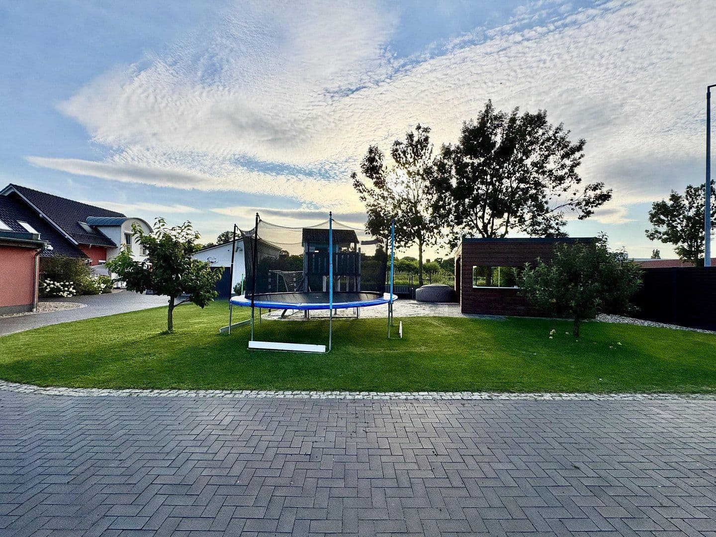 Prodej domu 239 m², pozemek 1.400 m², Lubín, Braniborsko Prodej domu 239 m², pozemek 1.400 m², Lubín, Braniborsko