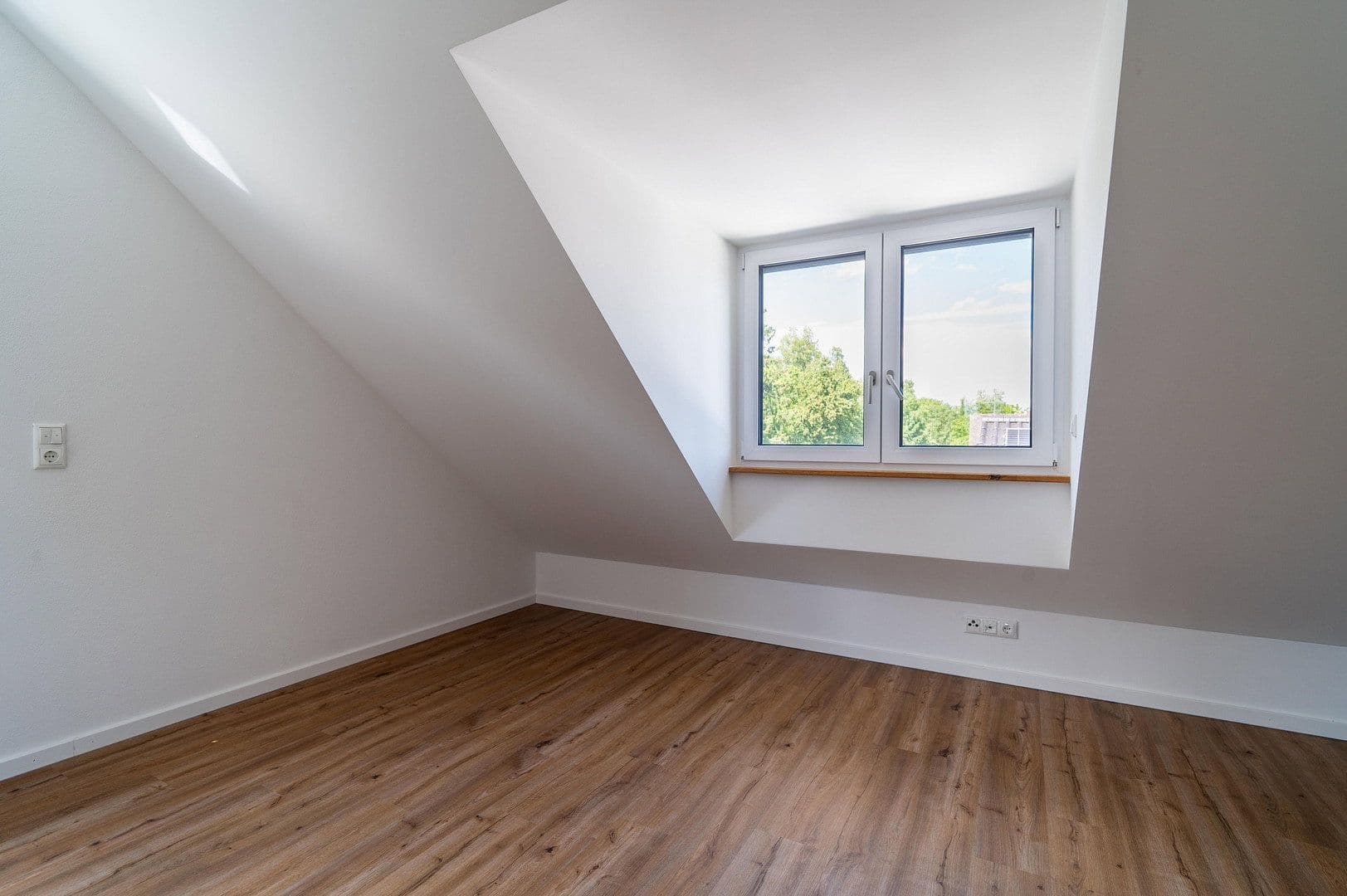Prodej domu 125 m², pozemek 237 m², Moosburg an der Isar, Bavorsko Prodej domu 125 m², pozemek 237 m², Moosburg an der Isar, Bavorsko