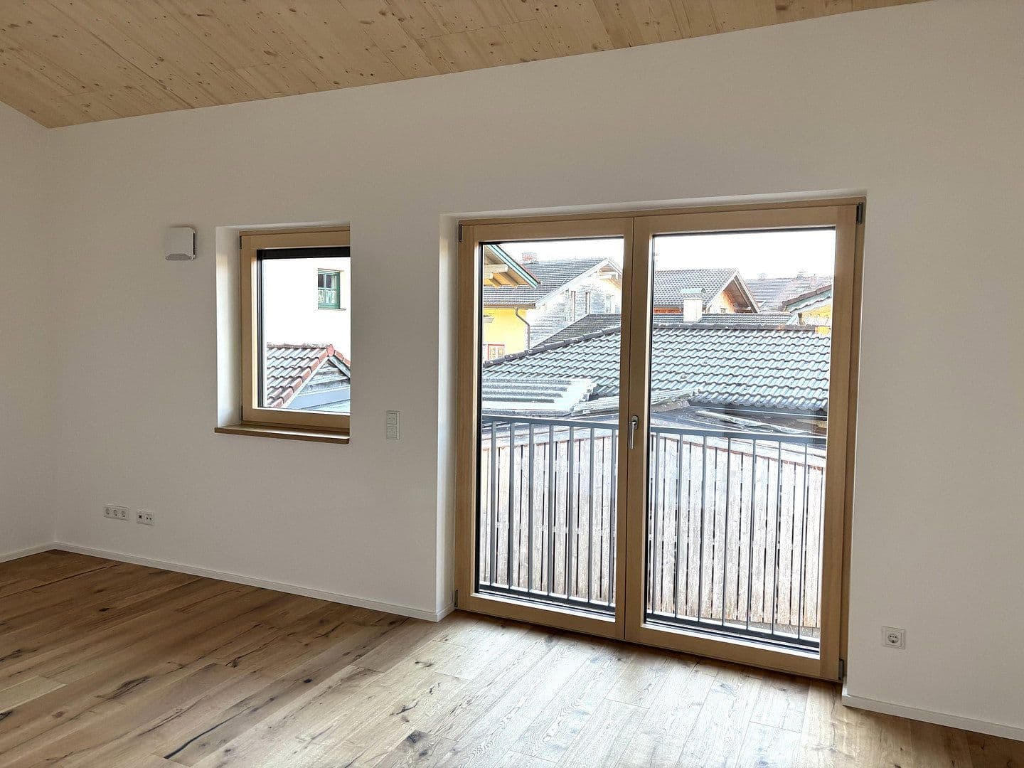 Pronájem domu 133 m², pozemek 250 m², Raubling, Bavorsko Pronájem domu 133 m², pozemek 250 m², Raubling, Bavorsko