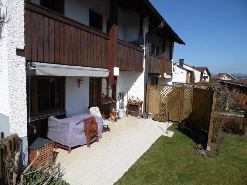 Prodej domu 156 m², pozemek 304 m², Straßkirchen, Bavorsko Prodej domu 156 m², pozemek 304 m², Straßkirchen, Bavorsko