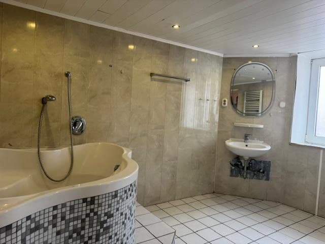 Pronájem bytu 4+1 128 m², Bruchtorstraße 2, Dassel, Dolní Sasko Pronájem bytu 4+1 128 m², Bruchtorstraße 2, Dassel, Dolní Sasko