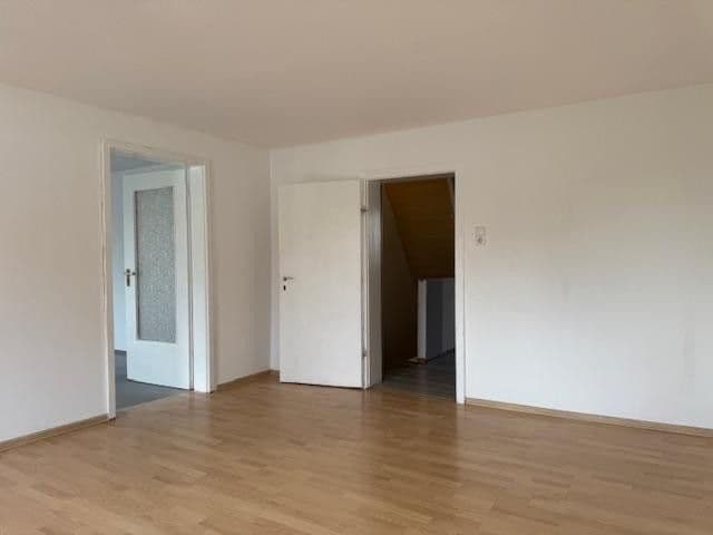 Pronájem bytu 4+1 128 m², Bruchtorstraße 2, Dassel, Dolní Sasko Pronájem bytu 4+1 128 m², Bruchtorstraße 2, Dassel, Dolní Sasko