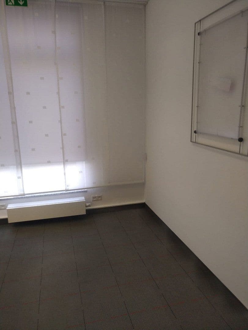 Pronájem kanceláře 67 m², Poststraße 6, Berga-Wünschendorf, Durynsko Pronájem kanceláře 67 m², Poststraße 6, Berga-Wünschendorf, Durynsko
