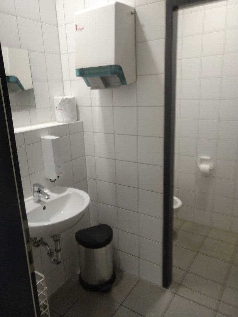 Pronájem kanceláře 67 m², Poststraße 6, Berga-Wünschendorf, Durynsko Pronájem kanceláře 67 m², Poststraße 6, Berga-Wünschendorf, Durynsko