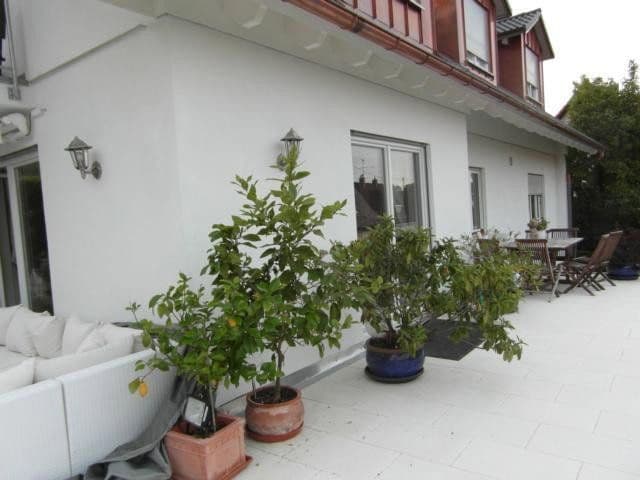 Prodej domu 255 m², pozemek 502 m², Starnberg, Bavorsko Prodej domu 255 m², pozemek 502 m², Starnberg, Bavorsko