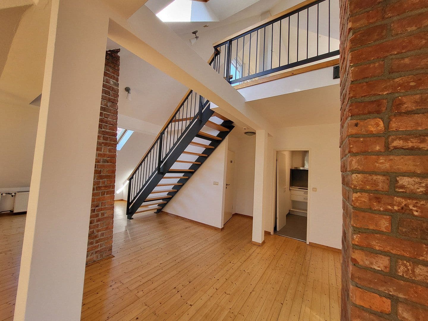 Pronájem bytu 3+1 1 m², Baurat-Gerber-Straße 18, Göttingen, Dolní Sasko Pronájem bytu 3+1 1 m², Baurat-Gerber-Straße 18, Göttingen, Dolní Sasko