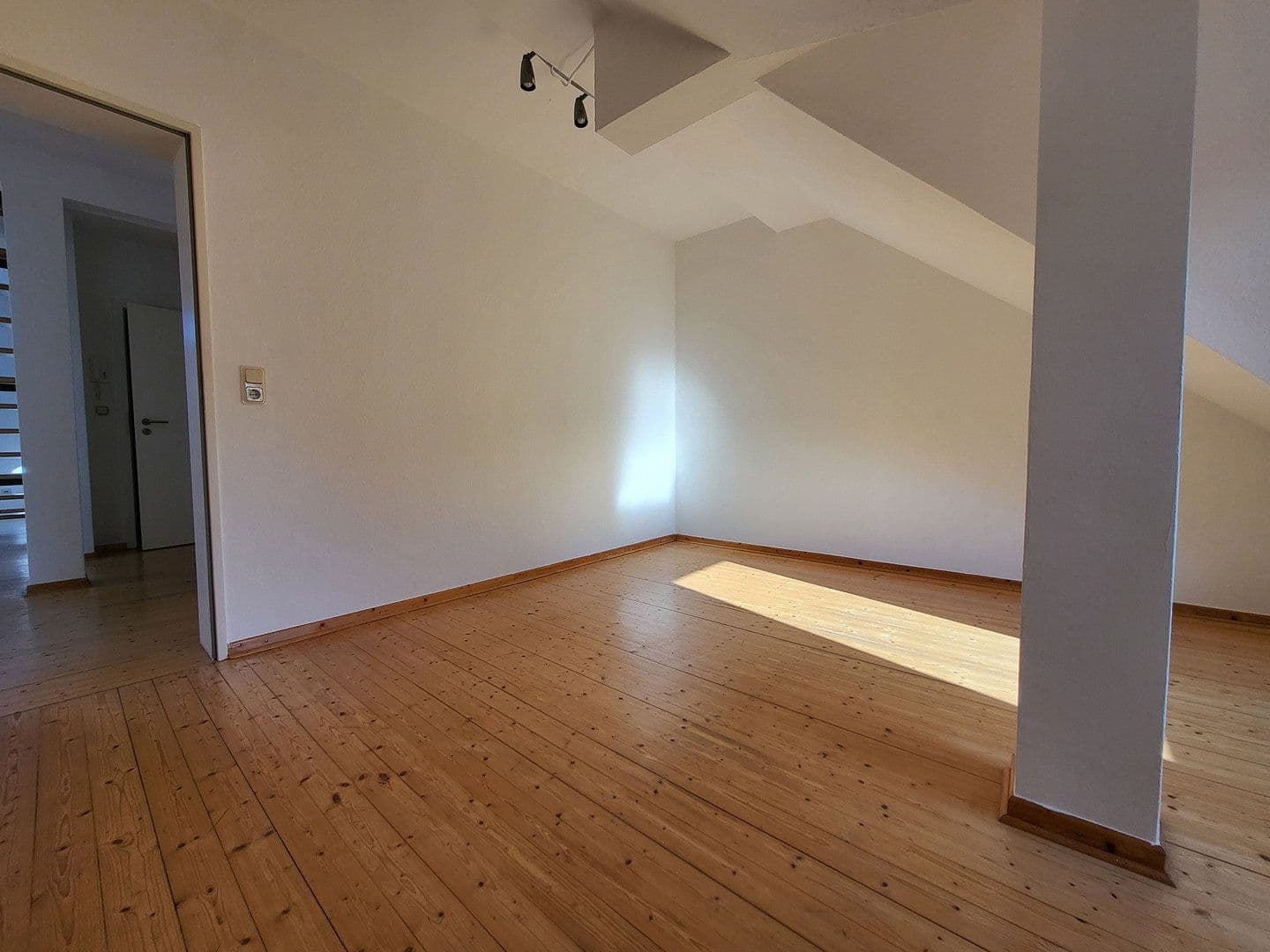 Pronájem bytu 3+1 1 m², Baurat-Gerber-Straße 18, Göttingen, Dolní Sasko Pronájem bytu 3+1 1 m², Baurat-Gerber-Straße 18, Göttingen, Dolní Sasko
