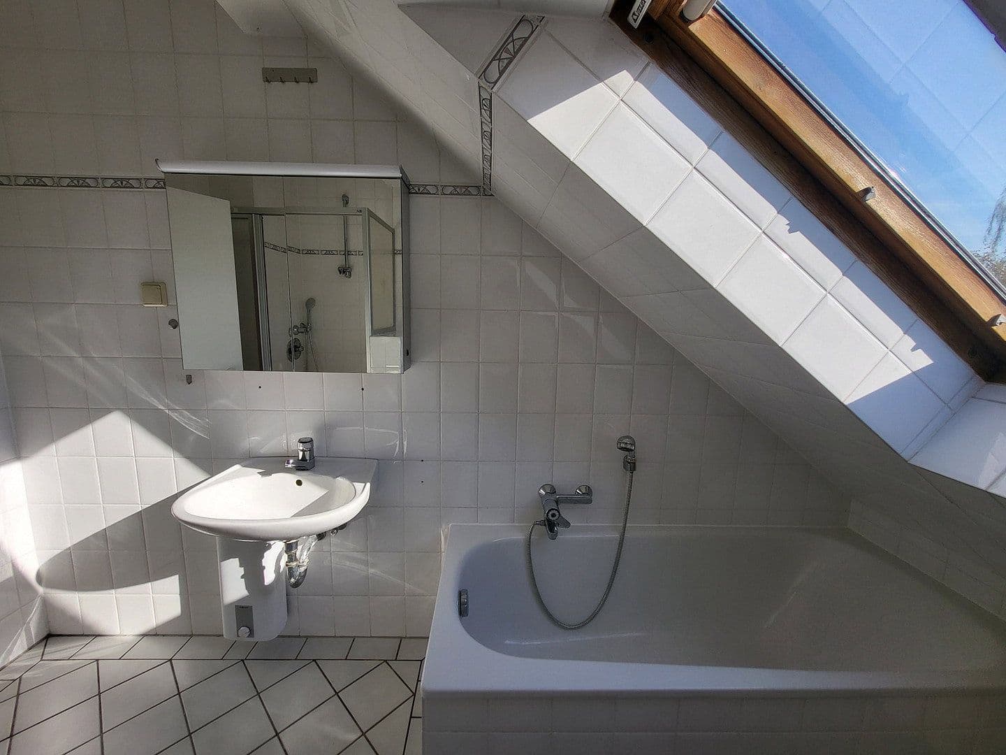 Pronájem bytu 3+1 1 m², Baurat-Gerber-Straße 18, Göttingen, Dolní Sasko Pronájem bytu 3+1 1 m², Baurat-Gerber-Straße 18, Göttingen, Dolní Sasko