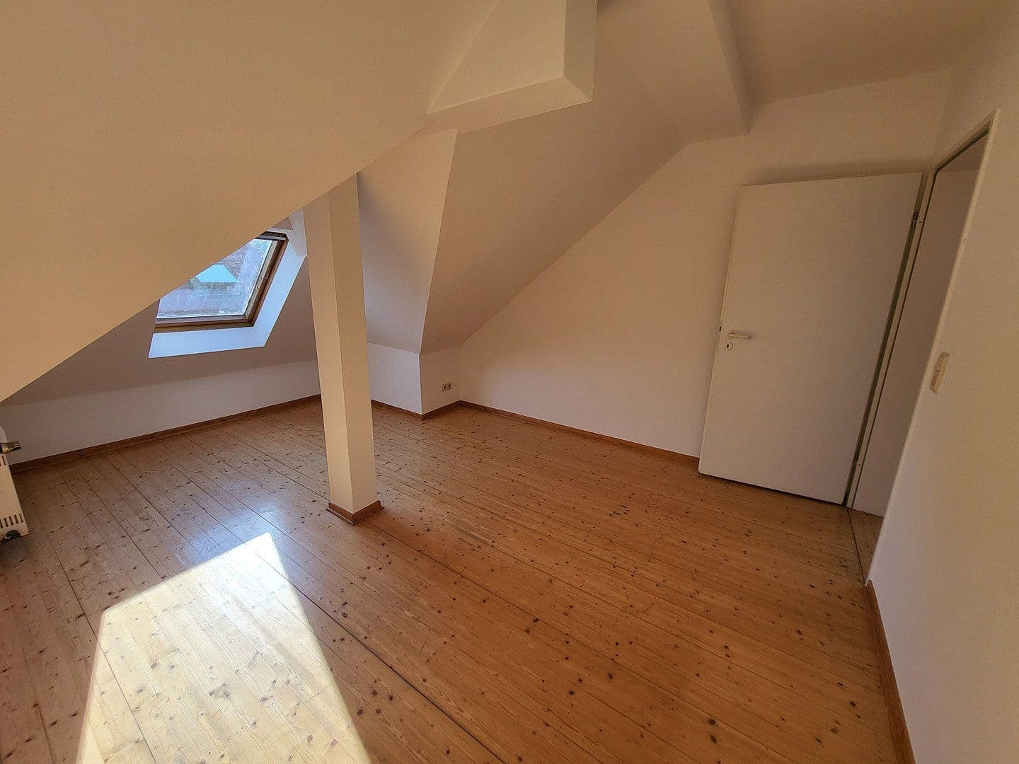 Pronájem bytu 3+1 1 m², Baurat-Gerber-Straße 18, Göttingen, Dolní Sasko Pronájem bytu 3+1 1 m², Baurat-Gerber-Straße 18, Göttingen, Dolní Sasko