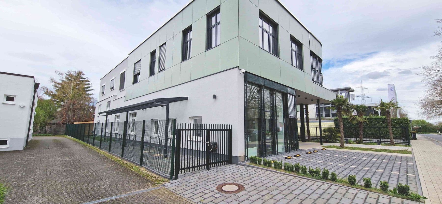 Prodej kanceláře 1.160 m², Hürth, Severní Porýní-Vestfálsko Prodej kanceláře 1.160 m², Hürth, Severní Porýní-Vestfálsko