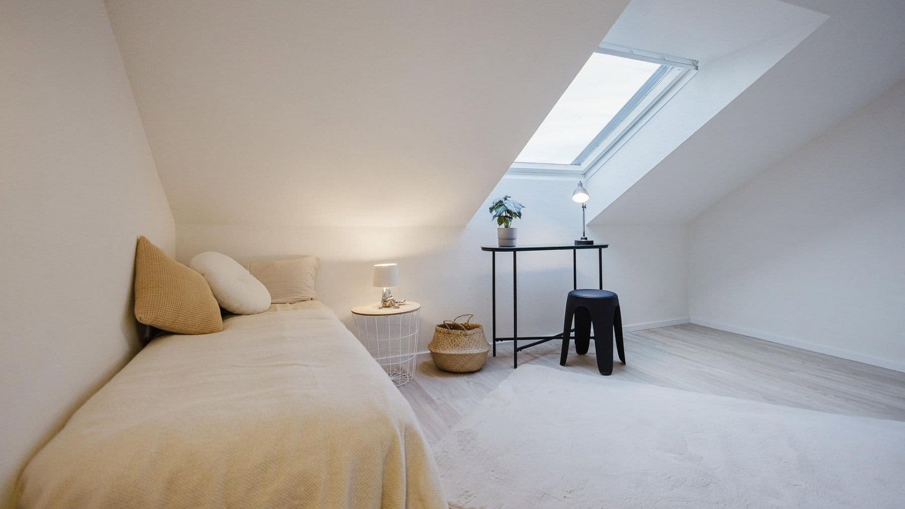 Prodej bytu 3+1 97 m², Carl-Hermann-Jäger-Straße 1d, Ettenheim, Bádensko-Württembersko Prodej bytu 3+1 97 m², Carl-Hermann-Jäger-Straße 1d, Ettenheim, Bádensko-Württembersko