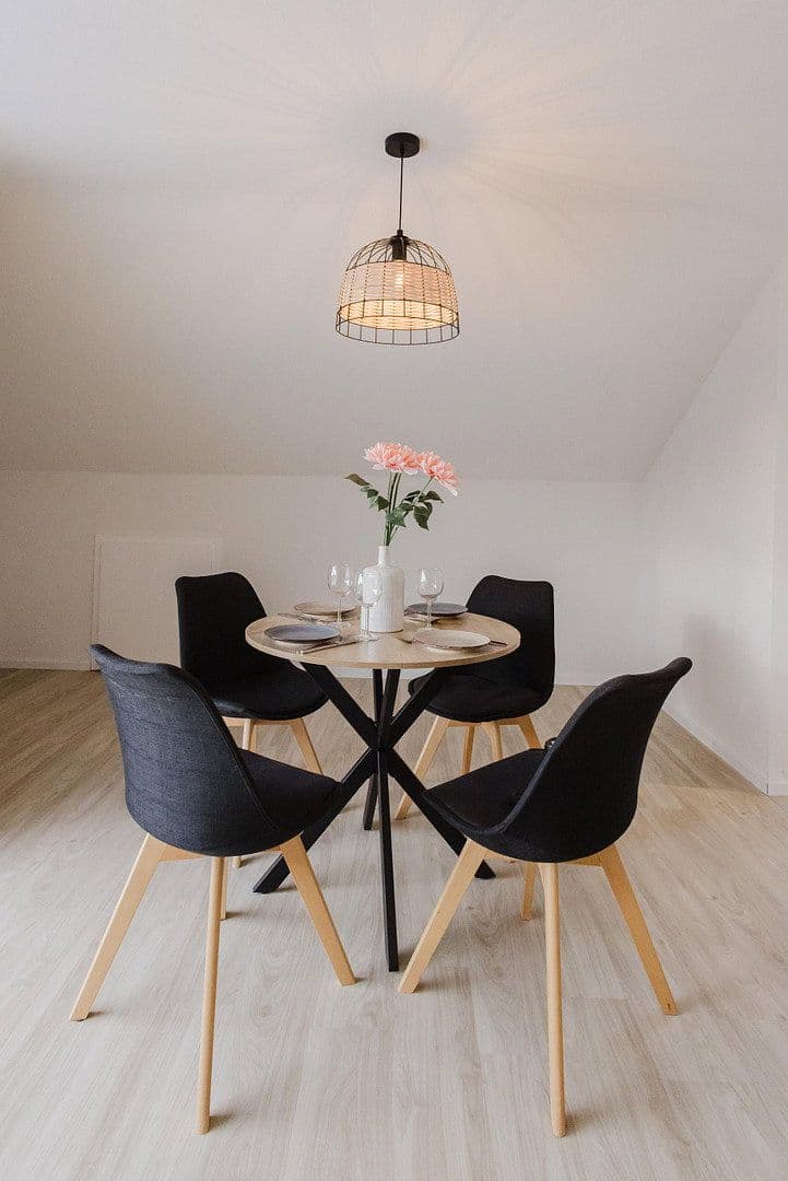 Prodej bytu 3+1 97 m², Carl-Hermann-Jäger-Straße 1d, Ettenheim, Bádensko-Württembersko Prodej bytu 3+1 97 m², Carl-Hermann-Jäger-Straße 1d, Ettenheim, Bádensko-Württembersko