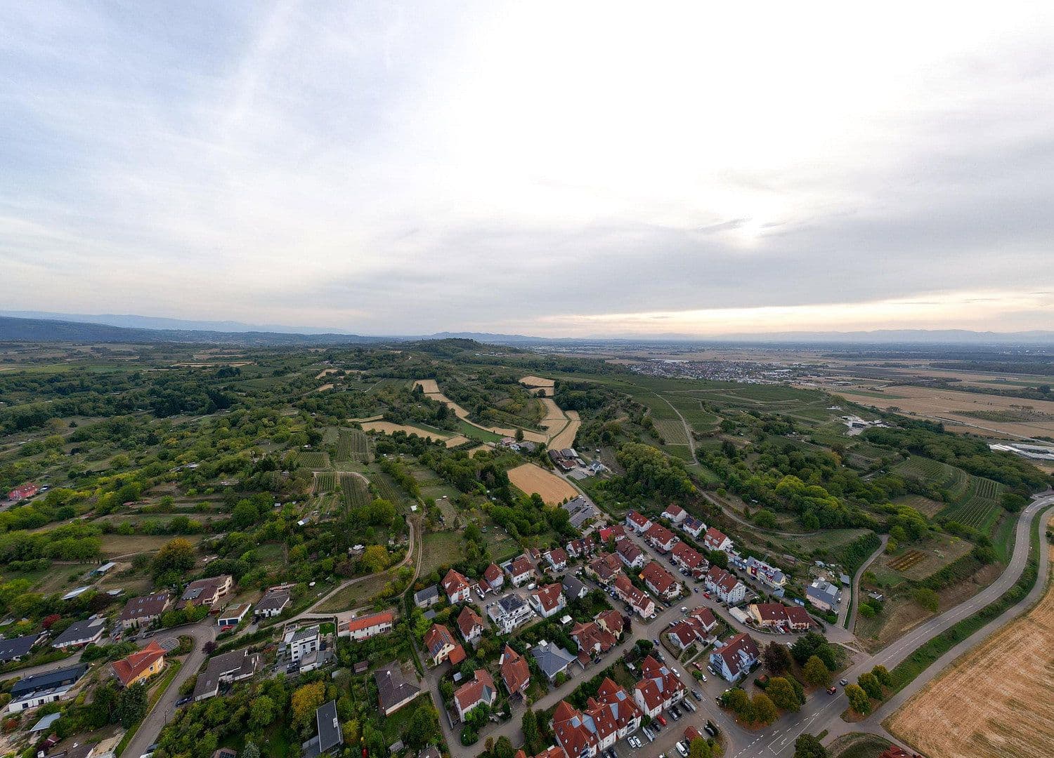 Prodej bytu 3+1 97 m², Carl-Hermann-Jäger-Straße 1d, Ettenheim, Bádensko-Württembersko Prodej bytu 3+1 97 m², Carl-Hermann-Jäger-Straße 1d, Ettenheim, Bádensko-Württembersko