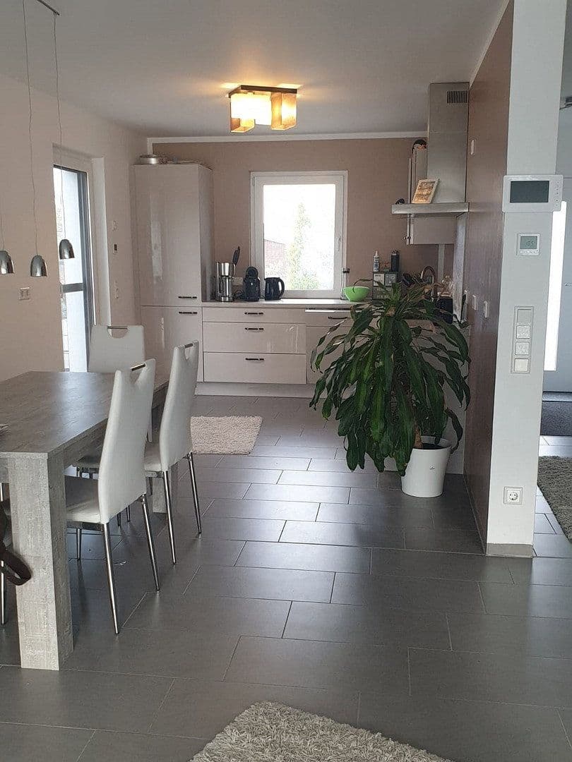 Prodej domu 145 m², pozemek 230 m², Feucht, Bavorsko Prodej domu 145 m², pozemek 230 m², Feucht, Bavorsko