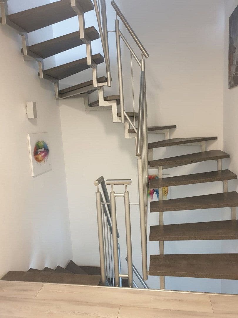Prodej domu 145 m², pozemek 230 m², Feucht, Bavorsko Prodej domu 145 m², pozemek 230 m², Feucht, Bavorsko