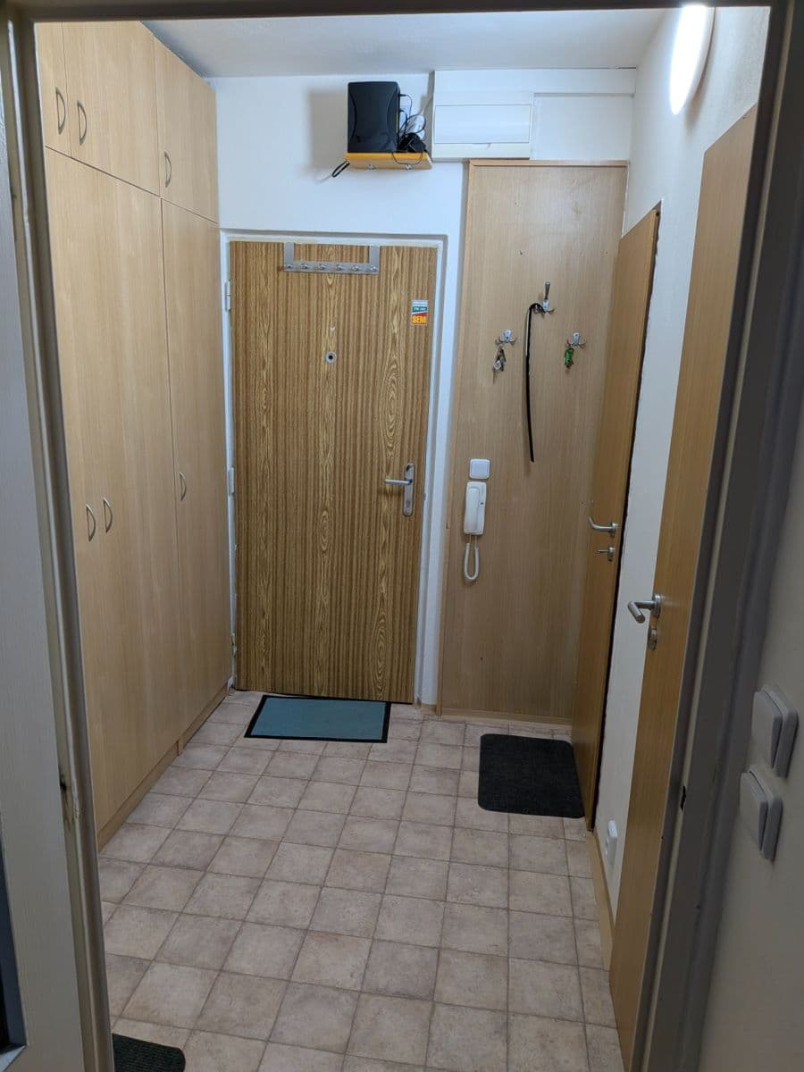 Pronájem bytu 1+kk 30 m², Velkopavlovická, Brno, Jihomoravský kraj Pronájem bytu 1+kk 30 m², Velkopavlovická, Brno, Jihomoravský kraj