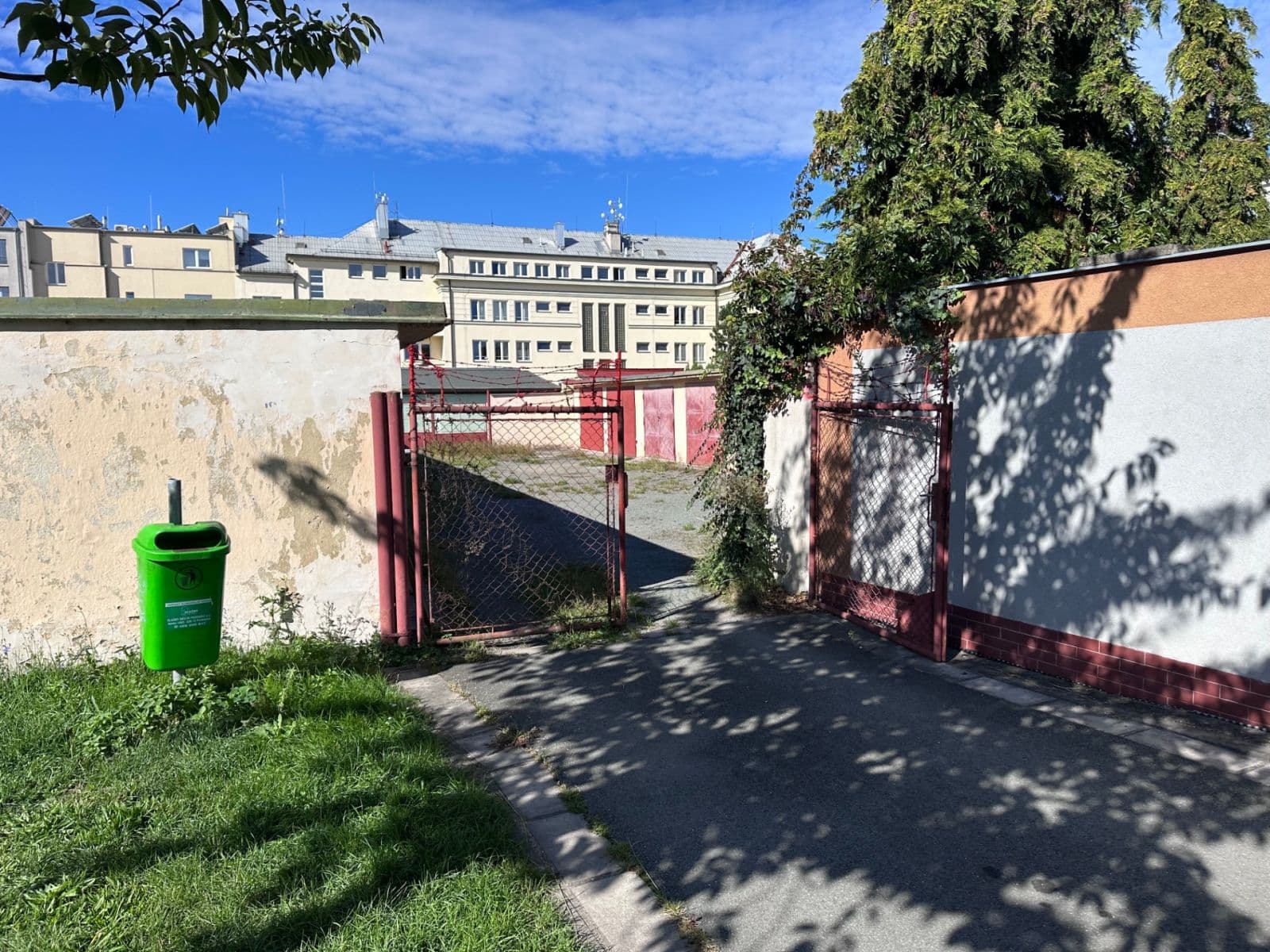 Prodej garáže 18 m², Pardubice, Pardubický kraj Prodej garáže 18 m², Pardubice, Pardubický kraj