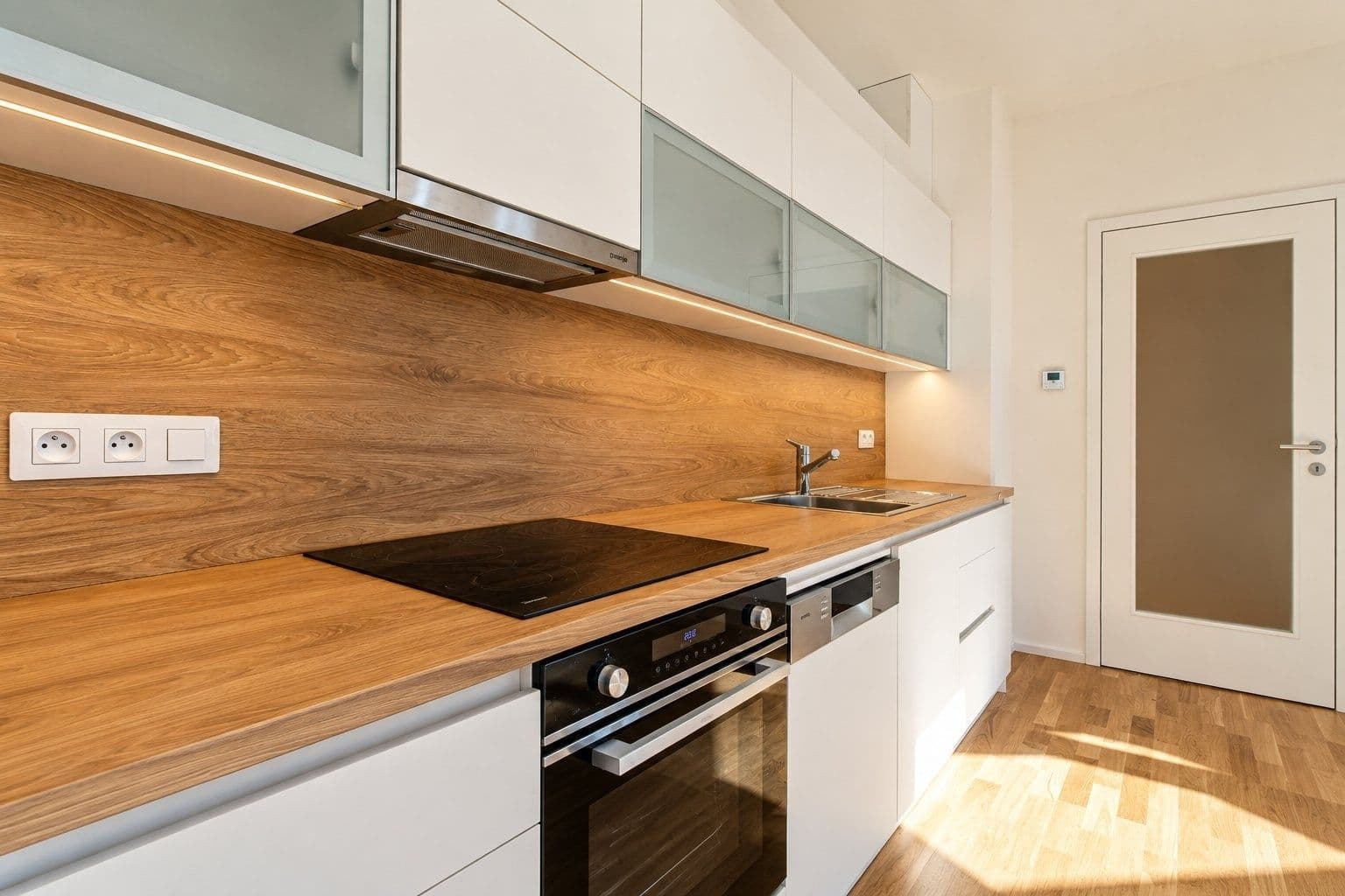 Pronájem bytu 2+kk 57 m², Magistrů, Praha, Praha Pronájem bytu 2+kk 57 m², Magistrů, Praha, Praha