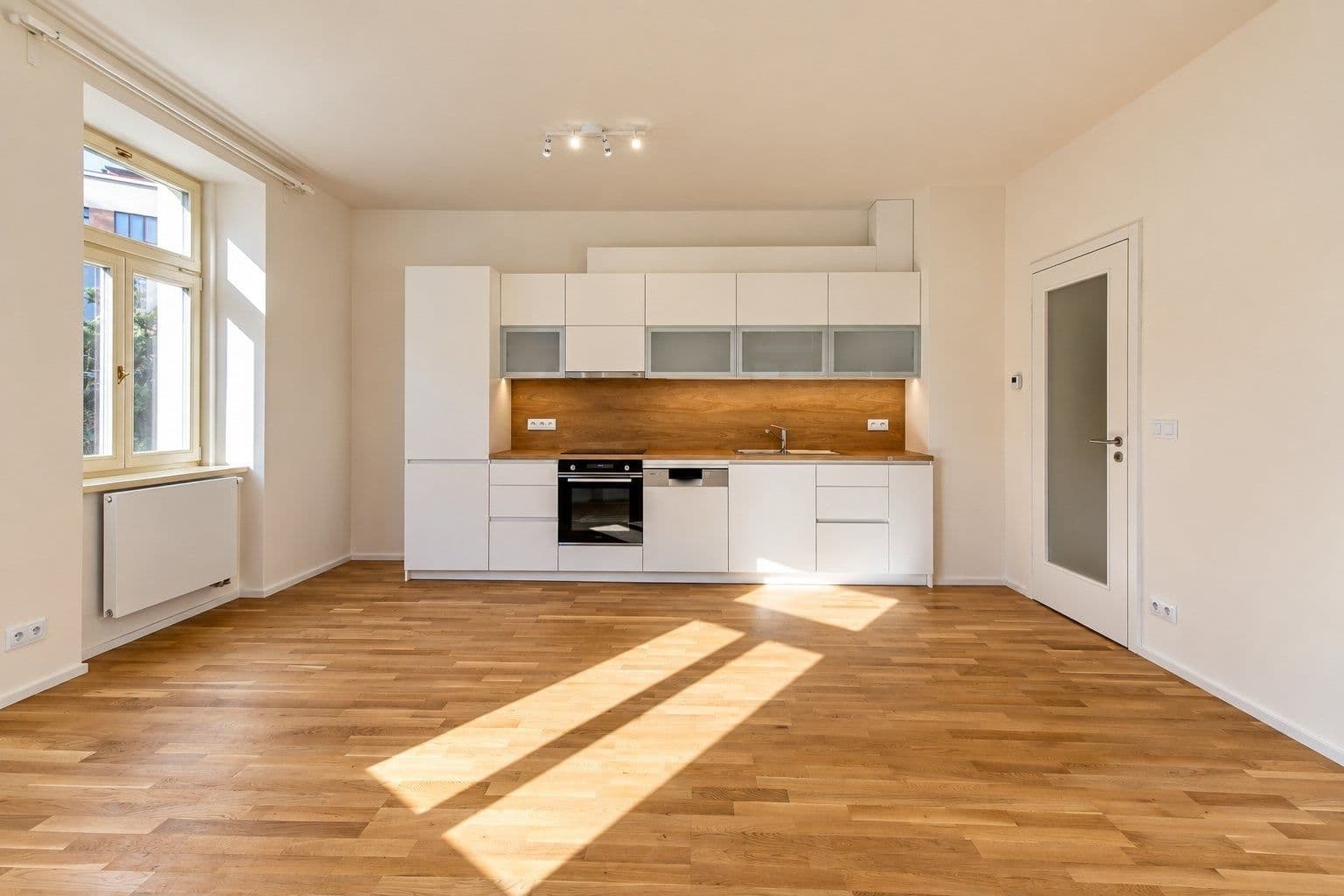 Pronájem bytu 2+kk 57 m², Magistrů, Praha, Praha Pronájem bytu 2+kk 57 m², Magistrů, Praha, Praha