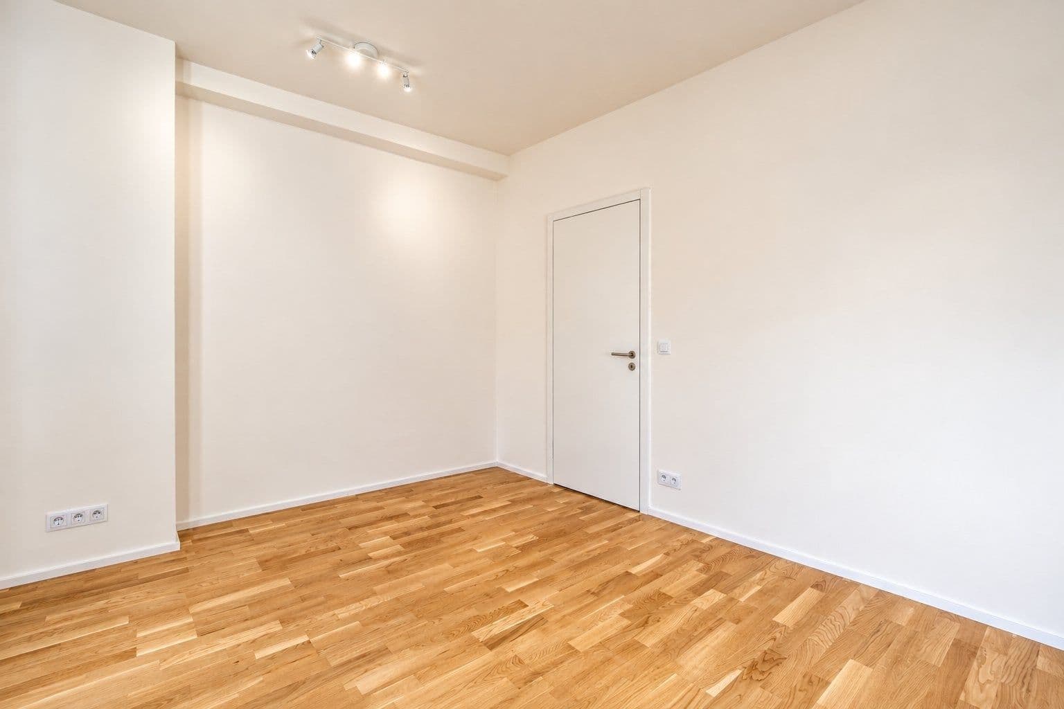 Pronájem bytu 2+kk 57 m², Magistrů, Praha, Praha Pronájem bytu 2+kk 57 m², Magistrů, Praha, Praha