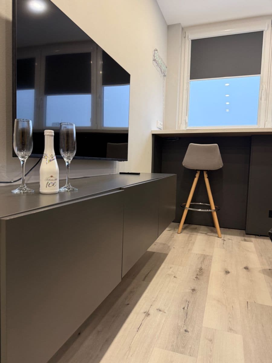 Pronájem bytu 1+kk 24 m², Děčínská, Praha, Praha Pronájem bytu 1+kk 24 m², Děčínská, Praha, Praha