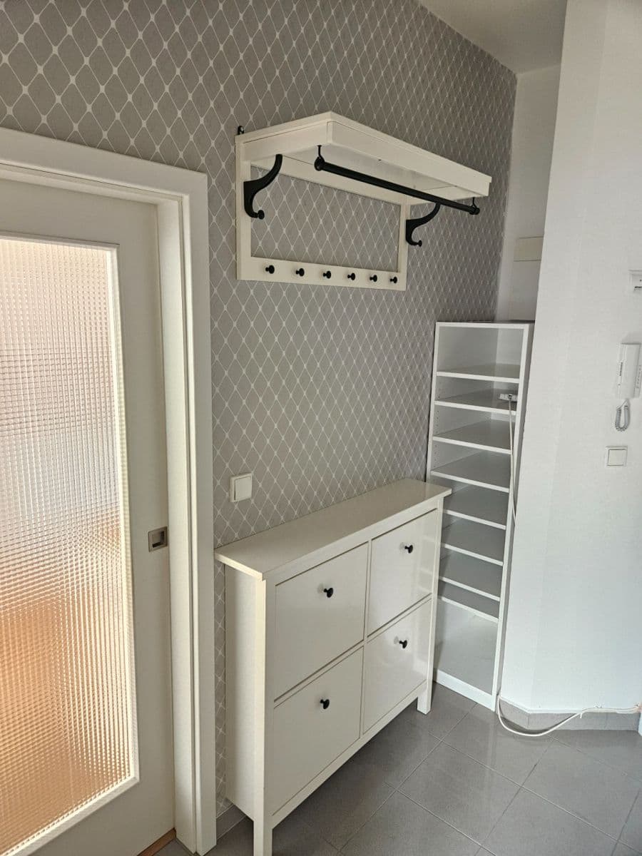 Pronájem bytu 2+kk 43 m², Družstevní, Praha, Praha Pronájem bytu 2+kk 43 m², Družstevní, Praha, Praha