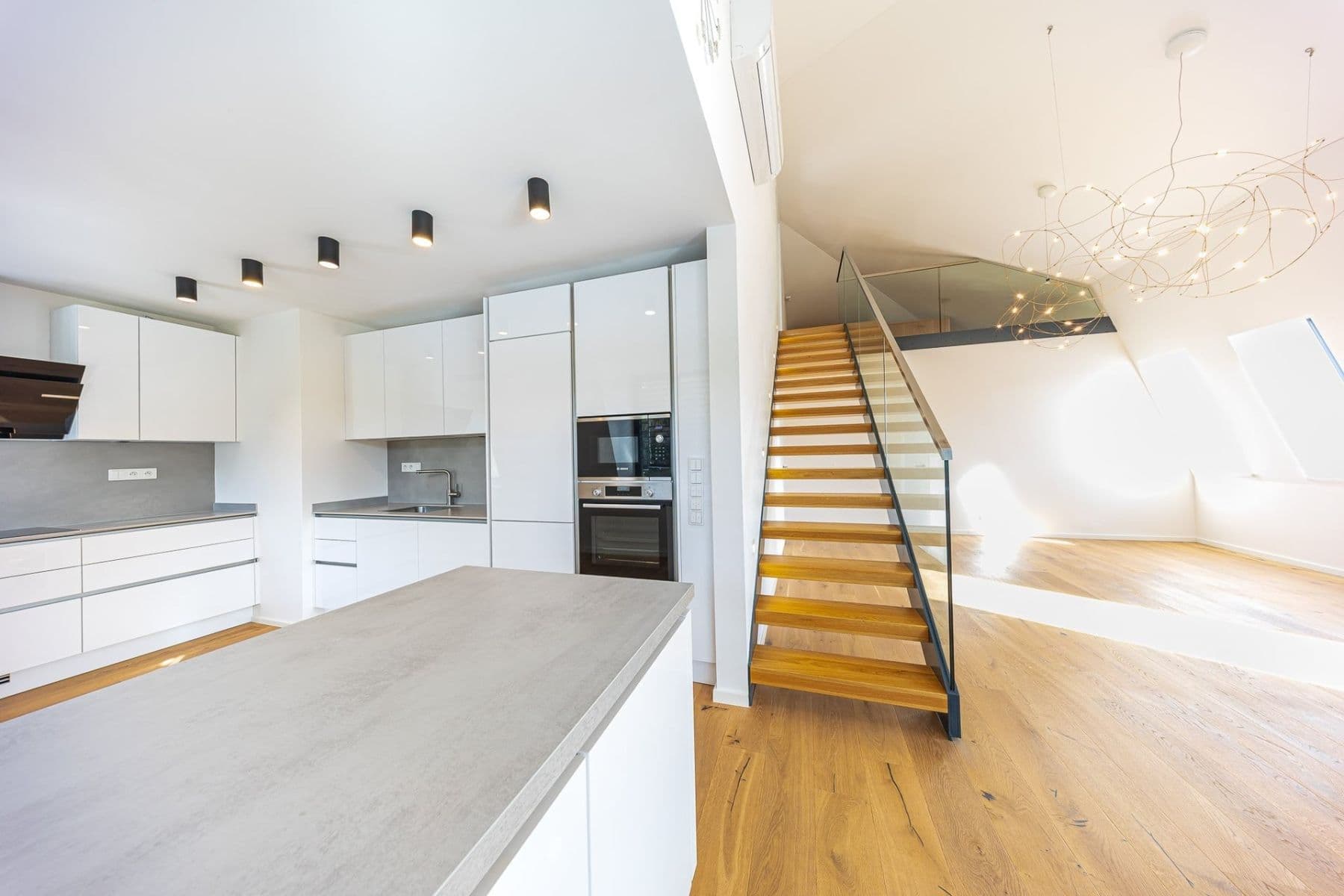 Pronájem bytu 4+kk 151 m², Čiklova, Praha, Praha Pronájem bytu 4+kk 151 m², Čiklova, Praha, Praha