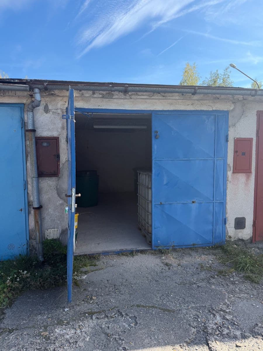 Prodej garáže 18 m², Prachovice, Pardubický kraj Prodej garáže 18 m², Prachovice, Pardubický kraj