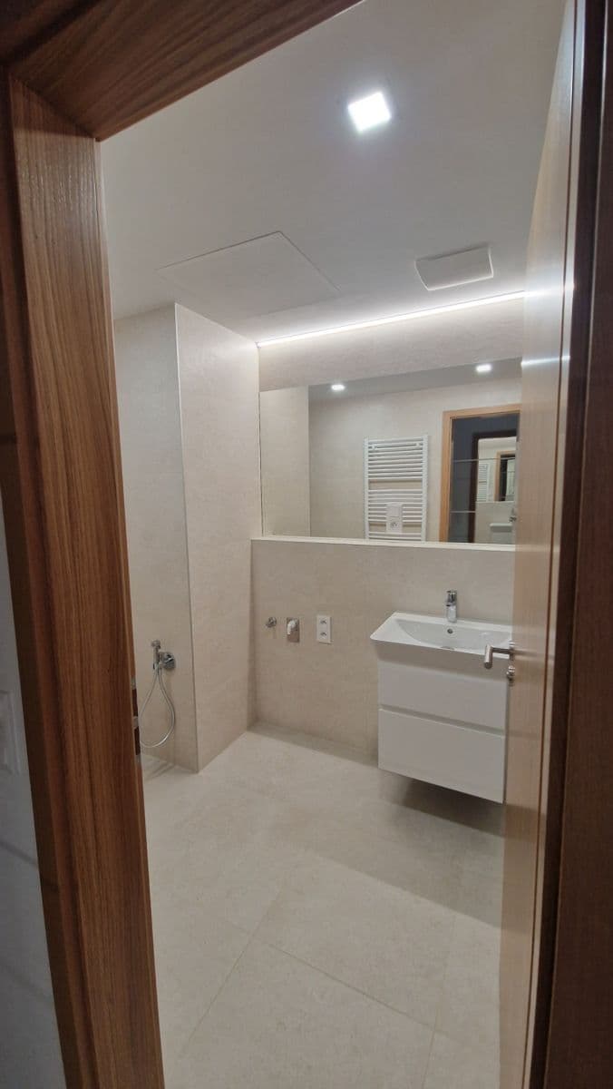 Pronájem bytu 2+kk 51 m², K Beranovu, Praha, Praha Pronájem bytu 2+kk 51 m², K Beranovu, Praha, Praha