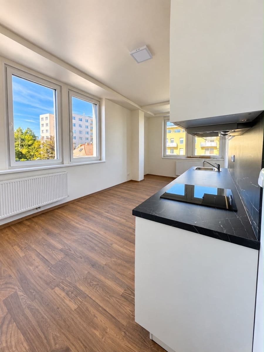 Pronájem bytu 2+kk 50 m², Smetanovo náměstí, Havlíčkův Brod, Kraj Vysočina Pronájem bytu 2+kk 50 m², Smetanovo náměstí, Havlíčkův Brod, Kraj Vysočina
