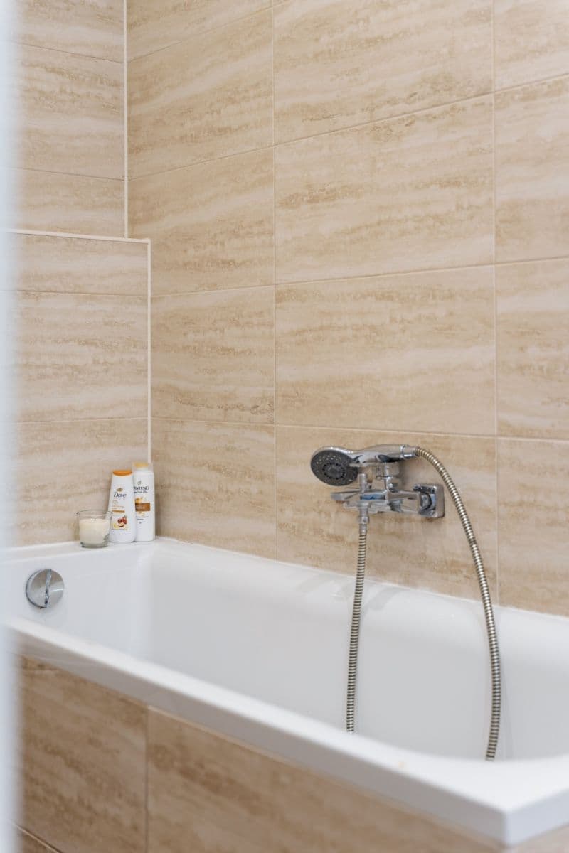 Pronájem bytu 2+kk 53 m², Košická, Praha, Praha Pronájem bytu 2+kk 53 m², Košická, Praha, Praha